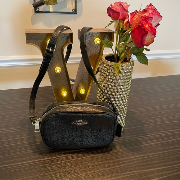 Coach Bag! - Picture 4 of 9